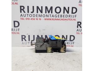 Usagé Serrure avant gauche Citroen C8 (EA/EB) 2.0 HDiF 16V Prix € 25,00 Règlement à la marge proposé par Autodemontage Rijnmond BV