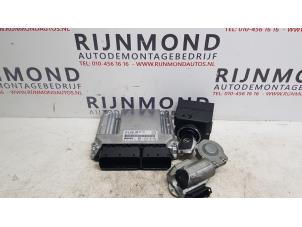 Used Ignition lock + computer Mercedes CLK (W209) 2.2 220 CDI 16V Price on request offered by Autodemontage Rijnmond BV
