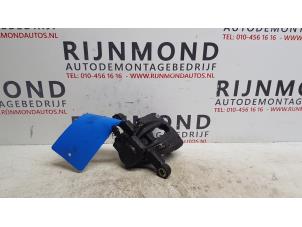 Used Rear brake calliper, right Mercedes Vaneo (W414) 1.7 CDI 16V Price € 50,00 Margin scheme offered by Autodemontage Rijnmond BV