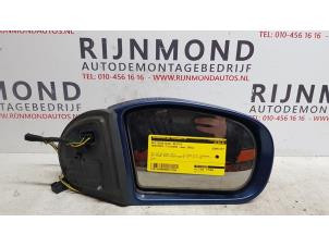 Used Wing mirror, right Mercedes C Sportcoupé (C203) 1.8 C-180K 16V Price € 50,00 Margin scheme offered by Autodemontage Rijnmond BV