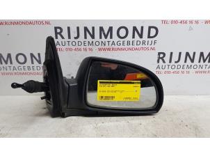 Gebrauchte Außenspiegel rechts Kia Rio (DC22/24) 1.3 Preis € 20,00 Margenregelung angeboten von Autodemontage Rijnmond BV