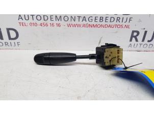 Usados Interruptor de limpiaparabrisas Chevrolet Kalos (SF48) 1.2 Precio de solicitud ofrecido por Autodemontage Rijnmond BV