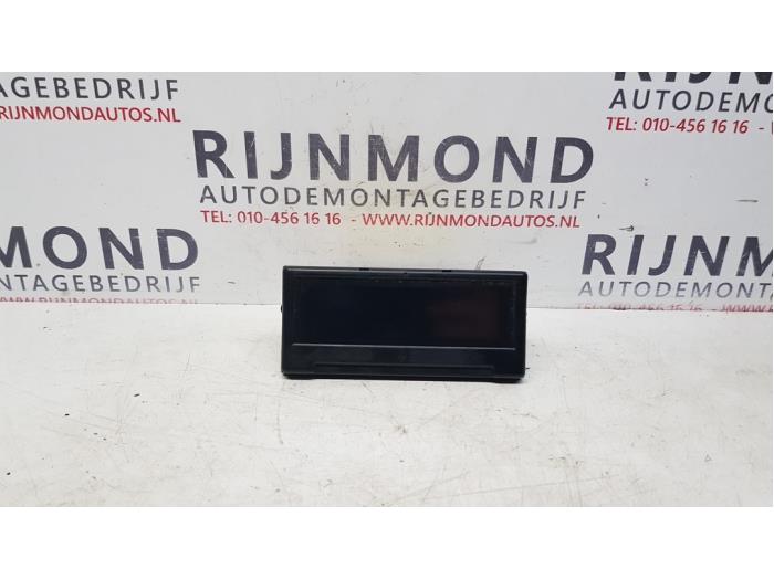 Begagnade Innerdisplay Volvo V50 (MW) 2.4 20V Pris på förfrågan erbjuds av Autodemontage Rijnmond BV