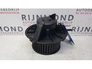 Used Heating and ventilation fan motor Volkswagen Caddy III (2KA,2KH,2CA,2CH) 2.0 SDI Price € 50,00 Margin scheme offered by Autodemontage Rijnmond BV