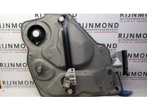 Used Rear door window mechanism 4-door, right Mercedes A (W169) 2.0 A-180 CDI 16V 5-Drs. Price on request offered by Autodemontage Rijnmond BV
