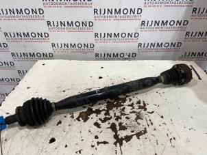 Used Front drive shaft, right Volkswagen Polo IV (9N1/2/3) 1.2 Price on request offered by Autodemontage Rijnmond BV