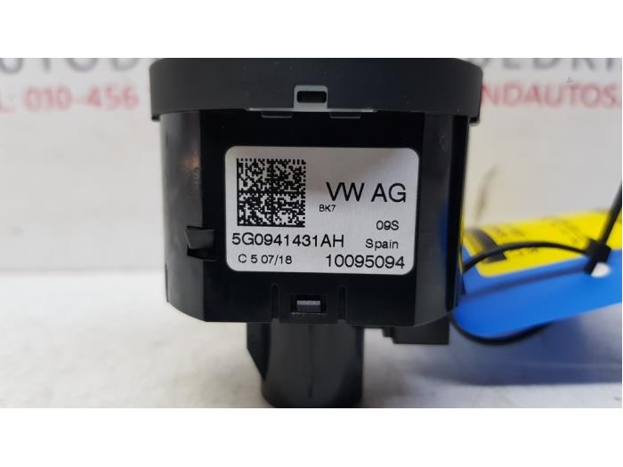 Licht Schalter van een Seat Leon (5FB) 1.2 TSI Ecomotive 16V 2018