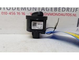 Used Light switch Seat Leon (5FB) 1.2 TSI Ecomotive 16V Price € 18,15 Inclusive VAT offered by Autodemontage Rijnmond BV