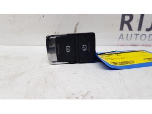 Used Parking brake switch Seat Leon (5FB) 1.2 TSI Ecomotive 16V Price € 48,40 Inclusive VAT offered by Autodemontage Rijnmond BV