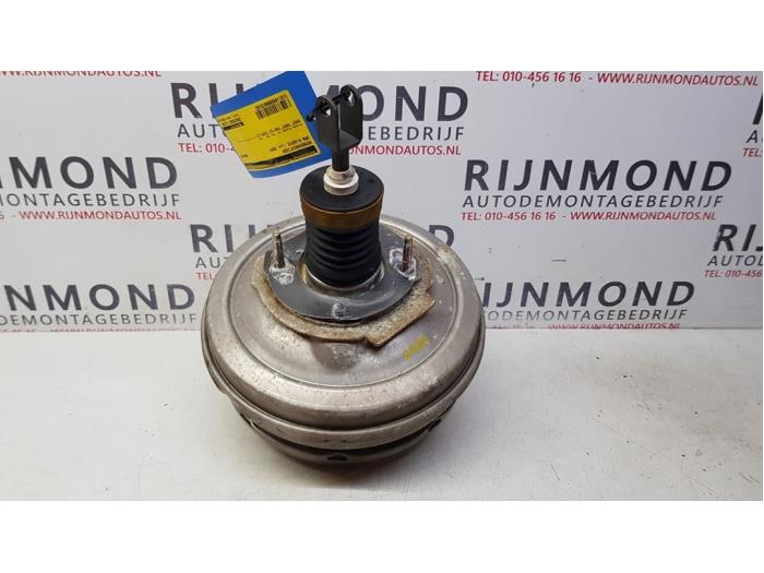 Usagé Servo frein BMW 5 serie Touring (E61) 530d 24V Prix € 50,00 Règlement à la marge proposé par Autodemontage Rijnmond BV