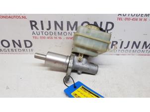 Used Master cylinder BMW 5 serie Touring (E61) 530d 24V Price on request offered by Autodemontage Rijnmond BV