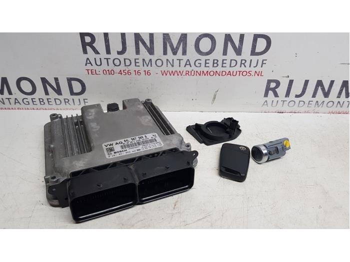 Used Ignition lock + computer Volkswagen Passat Variant (3G5) 1.6 TDI 16V Price on request offered by Autodemontage Rijnmond BV