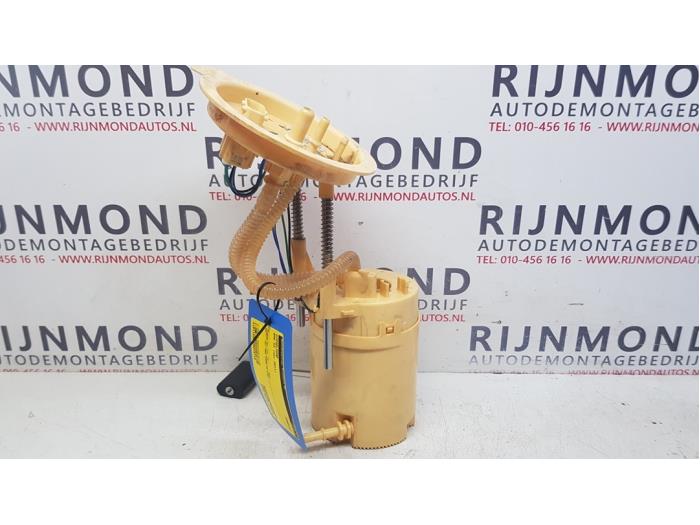 Begagnade Dieselpump BMW X3 (F25) xDrive20d 16V Pris € 121,00 Inklusive moms erbjuds av Autodemontage Rijnmond BV
