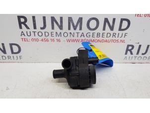 Used Water pump Mercedes Sprinter 3,5t (906.63) 313 CDI 16V Price on request offered by Autodemontage Rijnmond BV