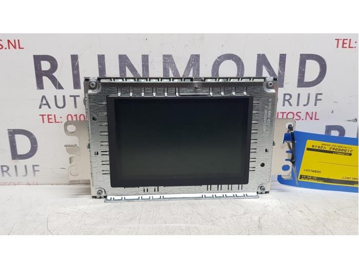 Displays Multi Media control units with part number 750580001 stock
