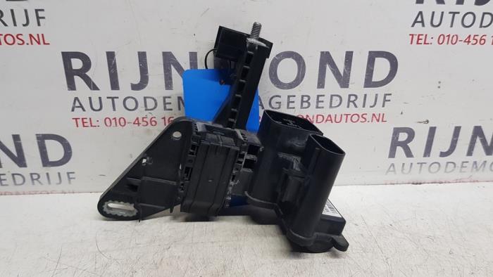 Used Ignition module BMW 1 serie (F20) 116i 1.6 16V Price on request offered by Autodemontage Rijnmond BV