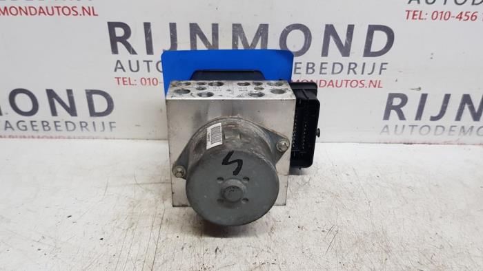 Begagnade ABS-pump Ford Mondeo IV Wagon 2.0 TDCi 140 16V Pris € 140,00 Marginaltabell erbjuds av Autodemontage Rijnmond BV