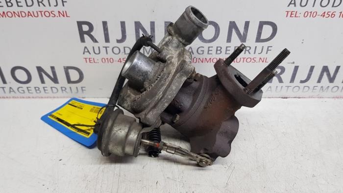 Używane Turbo Opel Corsa C (F08/68) 1.3 CDTi 16V Cena € 40,00 Procedura marży oferowane przez Autodemontage Rijnmond BV