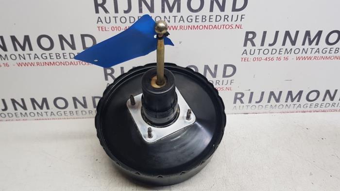 Usagé Assistant de freinage Volkswagen Polo IV (9N1/2/3) 1.4 16V 75 Prix sur demande proposé par Autodemontage Rijnmond BV