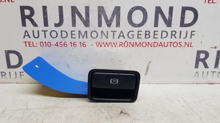 Gebrauchte Handbremse Schalter Mercedes B (W246/W242) 1.8 B-200 CDI BlueEFFICIENCY 16V Preis auf Anfrage angeboten von Autodemontage Rijnmond BV