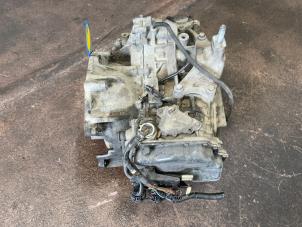 Getriebe van een Ford Mondeo III 2.0 TDCi 130 16V 2004
