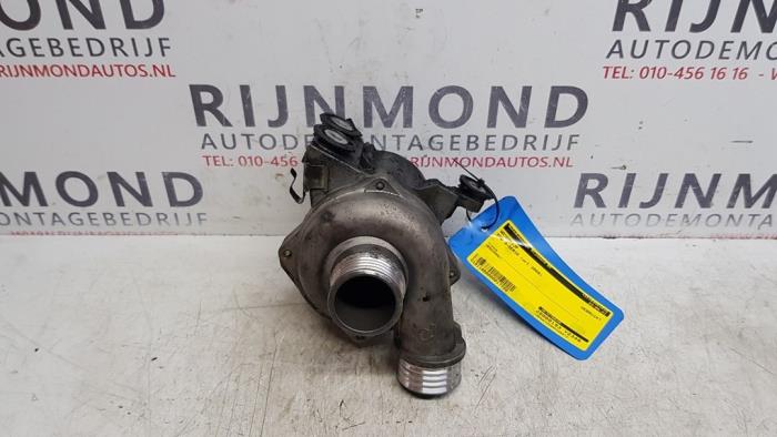 Begagnade Vattenrör BMW 3 serie (E92) 325i 24V Pris på förfrågan erbjuds av Autodemontage Rijnmond BV