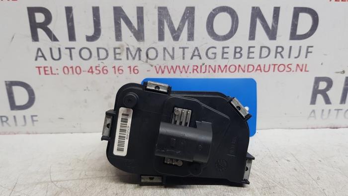 Begagnade Vortexventilmotor Opel Insignia 2.0 CDTI 16V 130 Ecotec Pris på förfrågan erbjuds av Autodemontage Rijnmond BV