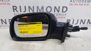 Gebrauchte Außenspiegel links Peugeot 307 (3A/C/D) 1.4 Preis € 20,00 Margenregelung angeboten von Autodemontage Rijnmond BV