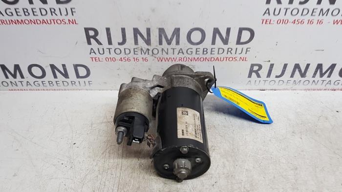 Starter from a BMW 3 serie Touring (F31) 320i 2.0 16V 2013