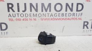 Used Reversing camera BMW 3 serie Touring (F31) 320i 2.0 16V Price € 139,15 Inclusive VAT offered by Autodemontage Rijnmond BV