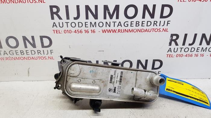 Refrigerador de aceite de un BMW 3 serie Touring (F31) 320i 2.0 16V 2013