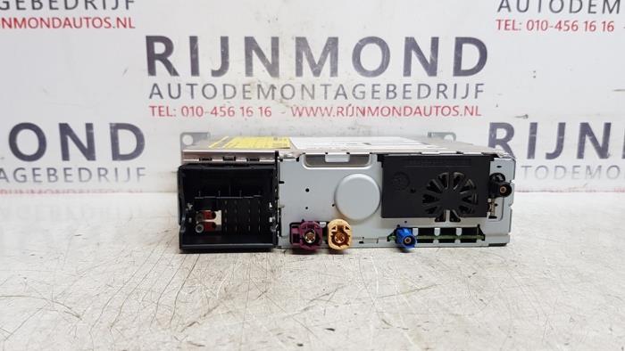 Usagé Système navigation BMW 3 serie Touring (F31) 320i 2.0 16V Prix € 332,75 Prix TTC proposé par Autodemontage Rijnmond BV
