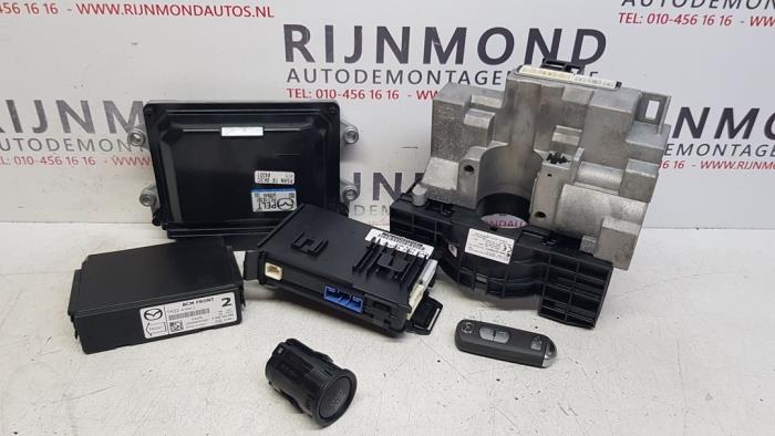 Used Ignition lock + computer Mazda 3 (BM/BN) 2.0 SkyActiv-G 120 16V Price € 544,50 Inclusive VAT offered by Autodemontage Rijnmond BV