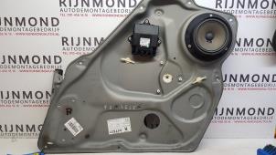 Used Rear door window mechanism 4-door, right Mercedes A (W169) 2.0 A-160 CDI 16V 5-Drs. Price on request offered by Autodemontage Rijnmond BV