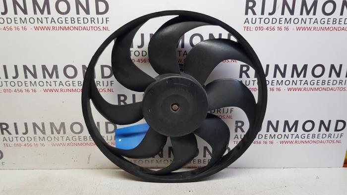 Cooling fans from a Dacia Lodgy (JS) 1.5 dCi FAP 2015