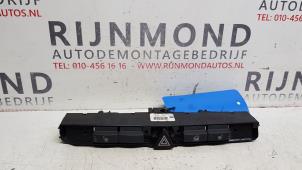 Used Seat heating switch Opel Zafira (M75) 1.7 CDTi 16V Price on request offered by Autodemontage Rijnmond BV