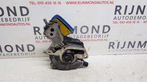 Used Diesel pump Seat Altea (5P1) 2.0 TDI 16V Price € 100,00 Margin scheme offered by Autodemontage Rijnmond BV