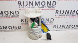 Used Petrol pump Renault Clio III (BR/CR) 1.2 16V TCe 100 Price € 50,00 Margin scheme offered by Autodemontage Rijnmond BV