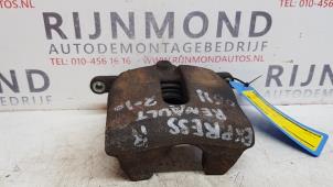 Used Front brake calliper, right Renault Kangoo Express (FW) 1.5 dCi 70 Price on request offered by Autodemontage Rijnmond BV