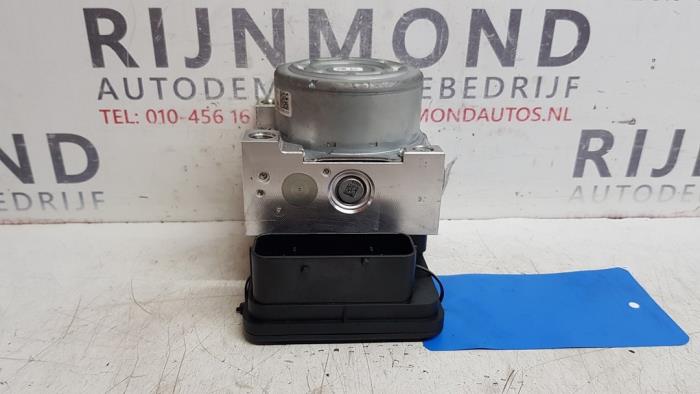Usagé Bloc ABS BMW 3 serie (F30) 340i 3.0 TwinPower Turbo 24V Prix € 363,00 Prix TTC proposé par Autodemontage Rijnmond BV