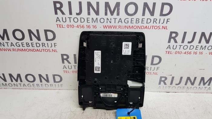 Begagnade Innerbelysning, fram BMW 3 serie (F30) 340i 3.0 TwinPower Turbo 24V Pris € 60,50 Inklusive moms erbjuds av Autodemontage Rijnmond BV