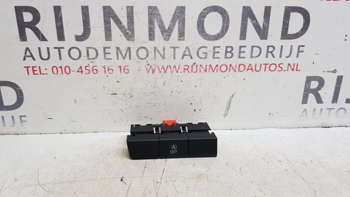 Start/stop switch from a Seat Leon (5FB) 1.6 TDI Ecomotive 16V 2014