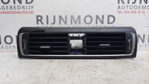 Usagé Grille aération tableau de bord BMW 1 serie (F20) 118d 2.0 16V Prix € 60,50 Prix TTC proposé par Autodemontage Rijnmond BV