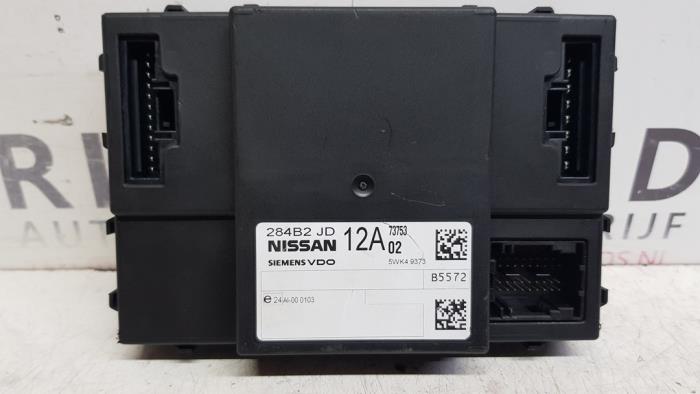 Comfort Module from a Nissan Qashqai (J10) 2.0 dCi 2007