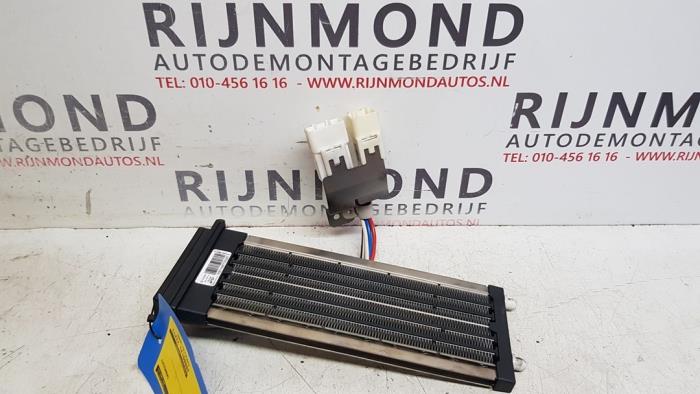 Begagnade Värmeelement Nissan Qashqai (J10) 2.0 dCi Pris på förfrågan erbjuds av Autodemontage Rijnmond BV