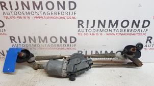Used Wiper motor + mechanism Daihatsu Sirion 2 (M3) 1.0 12V DVVT Price on request offered by Autodemontage Rijnmond BV