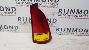 Gebrauchte Heckklappenreflektor rechts Mercedes Vito (639.6) 2.2 109 CDI 16V Preis € 20,00 Margenregelung angeboten von Autodemontage Rijnmond BV