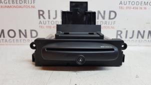 Used CD player Mini Mini Open (R57) 1.6 16V Cooper Price € 181,50 Inclusive VAT offered by Autodemontage Rijnmond BV