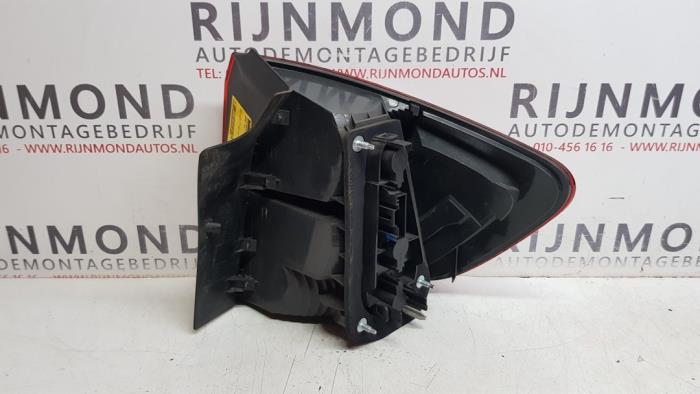 Feu arrière gauche d'un BMW X1 (E84) sDrive 20d 2.0 16V 2012