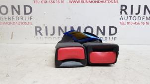 Gebrauchte Sicherheitsgurt Schließe Mitte hinten Nissan Qashqai (J10) 2.0 dCi Preis auf Anfrage angeboten von Autodemontage Rijnmond BV